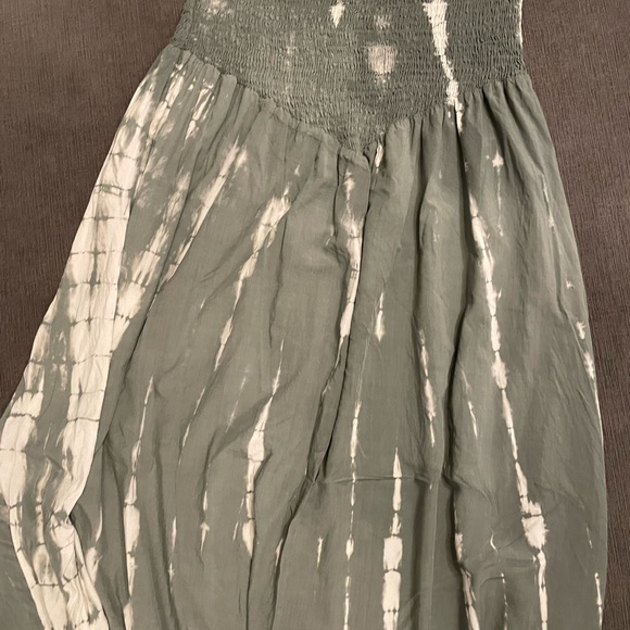 Maxi Dress Sleeveless - Picture 2 of 5